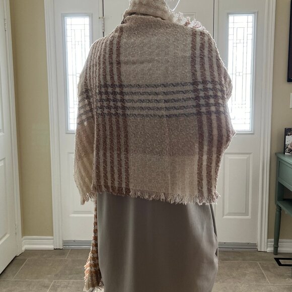 Italian knit-weave wool blend scarf/wrap by Stefanel, from Florence - Picture 4 of 8